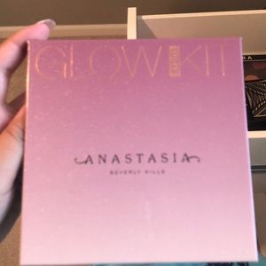 Anastasia Beverly Hills sugar glow kit
